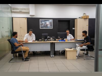 عرض عقود الخدمة